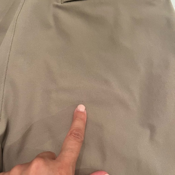Lululemon Men’s Khaki Shorts 28 ⭐️stains - Picture 7 of 12